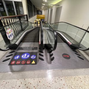 travelator_warning_decal